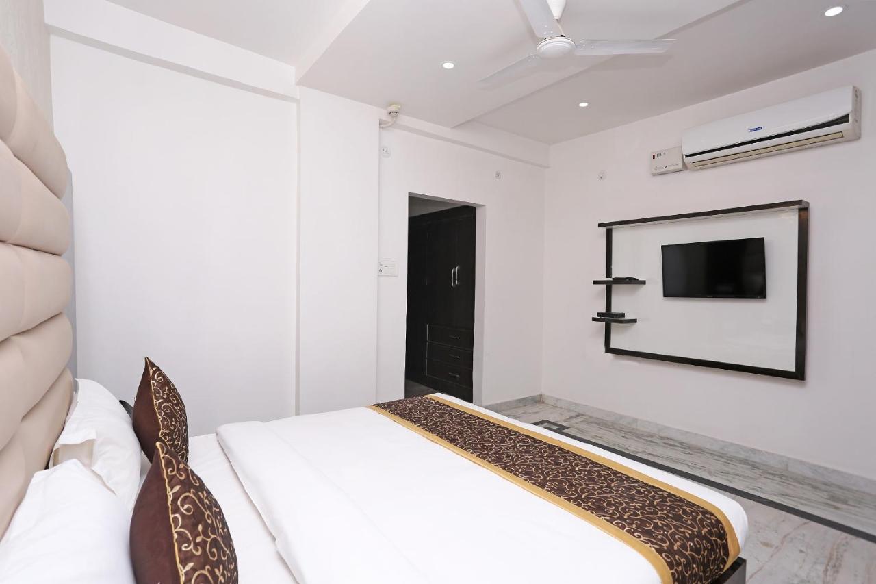 לקנאו Capital O 10060 Hotel The Leaf מראה חיצוני תמונה