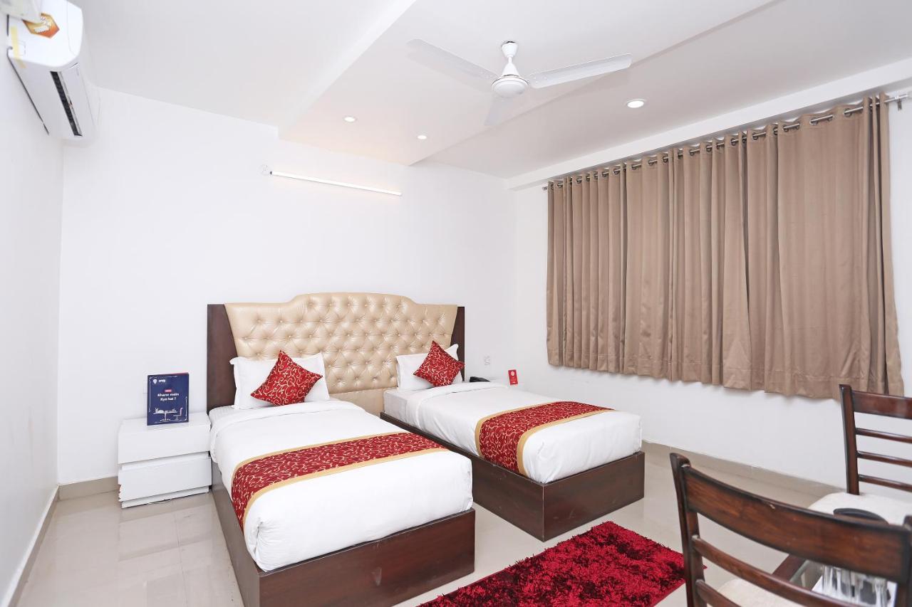 לקנאו Capital O 10060 Hotel The Leaf מראה חיצוני תמונה